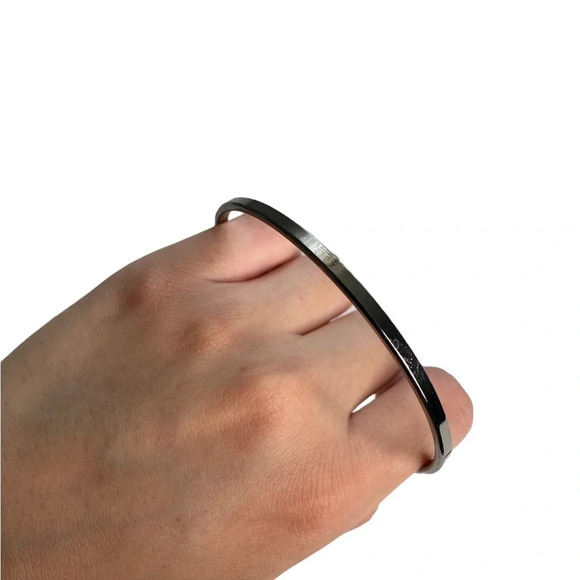 5 Vintage Bracelets - Picture 3 of 9